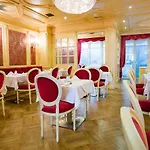 Luxury Family Hotel Royal Palace 